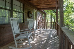 Timeless Moments 2 bedroom king suites cabin with jacuzzi