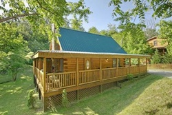 Romantic Hidden Treasure Cabin, Pigeon Forge pet friendly vacation rentals, dog friendly rentals in Pigeon Forge, Tennessee, dogs allowed short term rentals in tennessee mountains